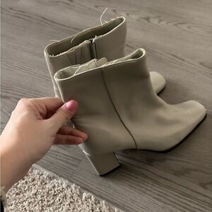 Elegant Beige Heeled Boots
